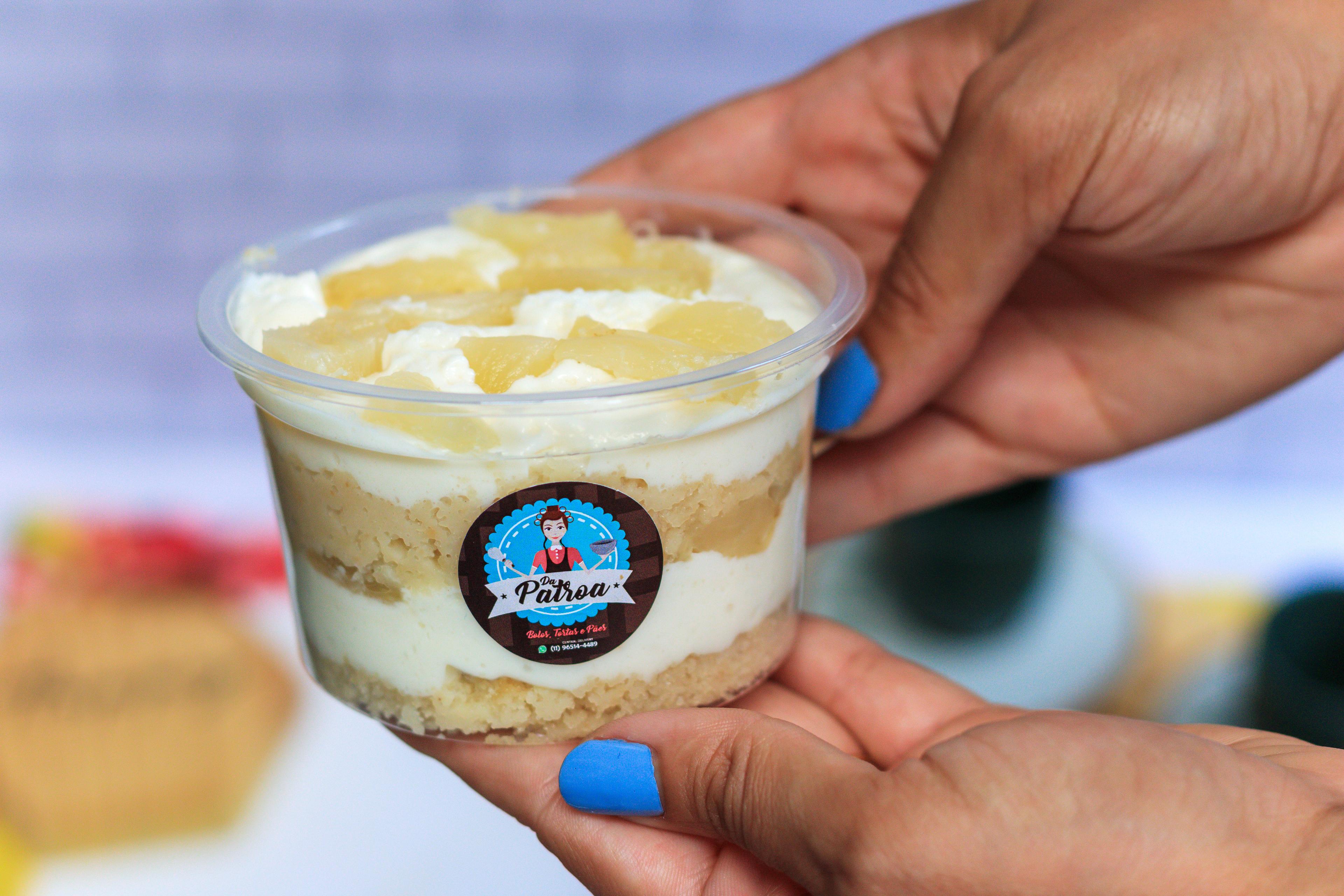 Bolo de Pote Ninho com Abacaxi