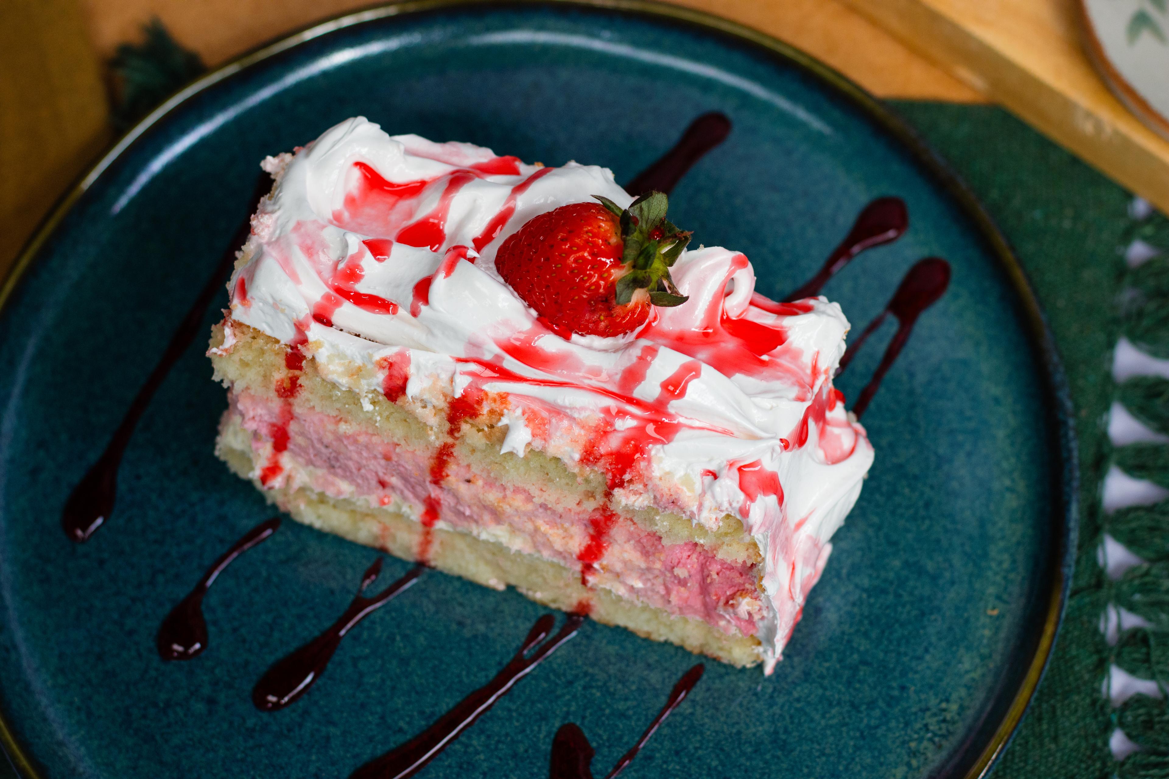 Bolo Fatia de Mousse de Morango